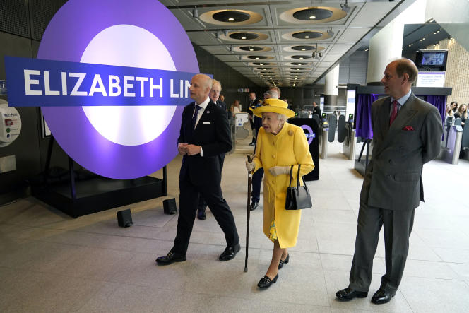 Queen Elizabeth at Paddington Station on the Elizabeth Line (formerly Crossrail)